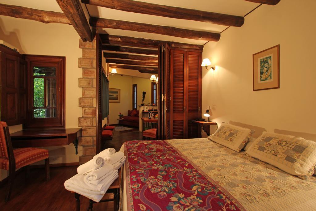 Casa Glebinias Hotell Chacras de Coria Exteriör bild