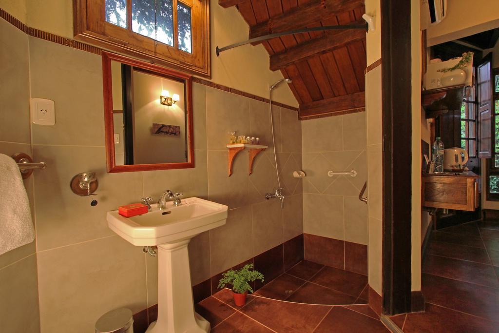 Casa Glebinias Hotell Chacras de Coria Exteriör bild